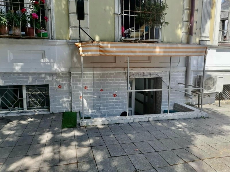 Commercial Property For Rent: 100 M² In Batumi, Важа Фшавела , 25 – $800 view 2
