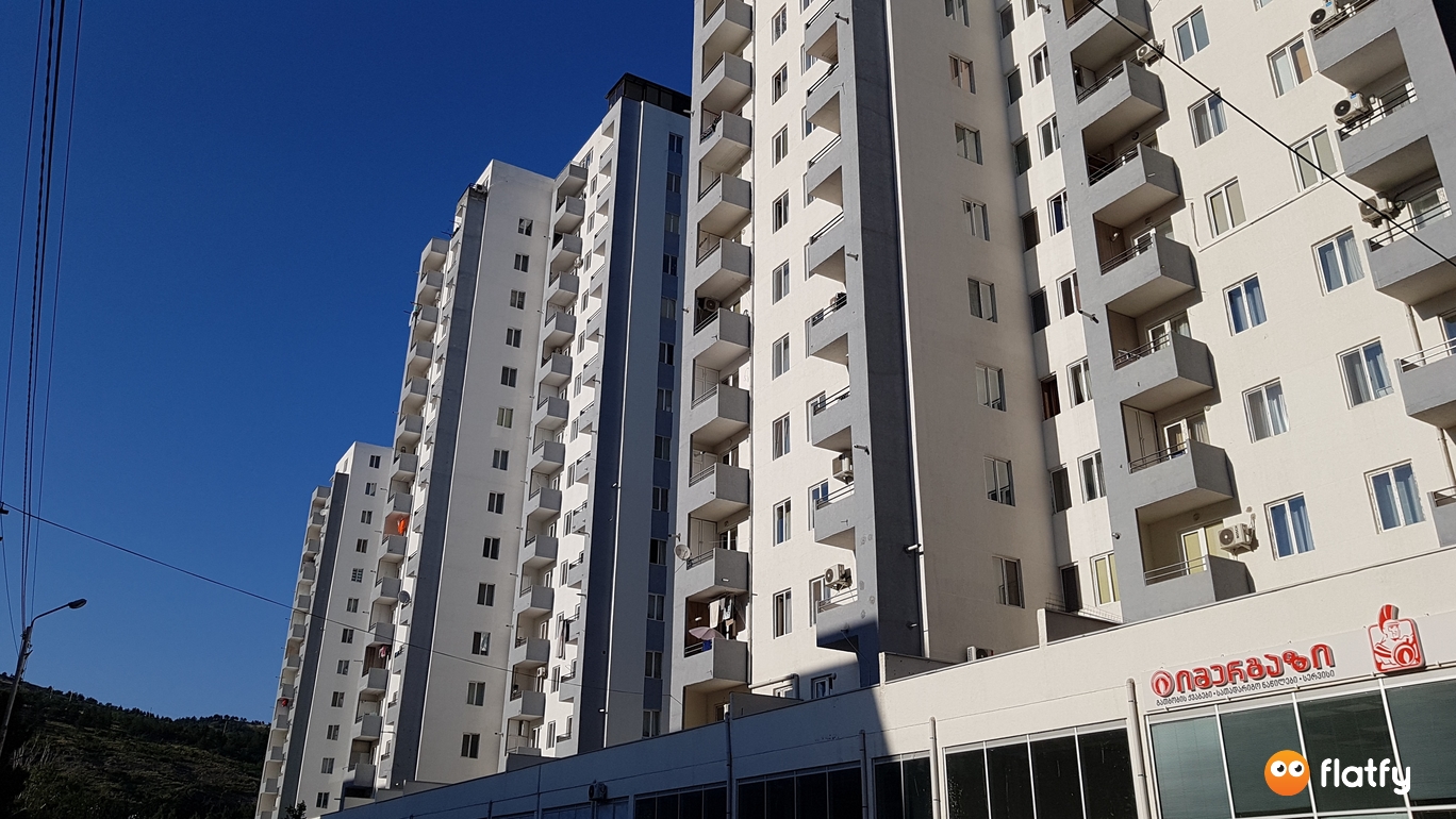 Construction progress Dona Palace Saburtalo - Spot 6, июль 2019