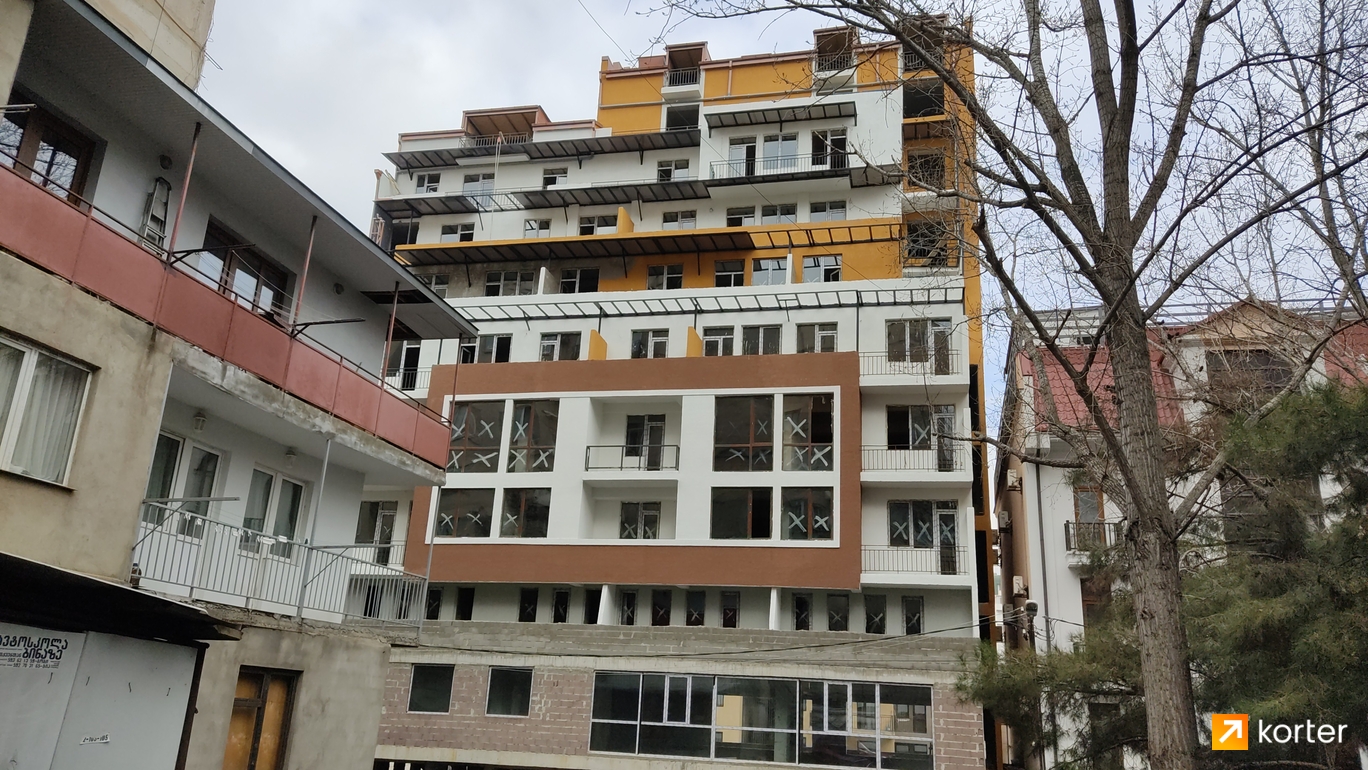 მშენებლობის პროცესი House on Sairme 41, 43 - რაკურსი 1, თებერვალი 2022
