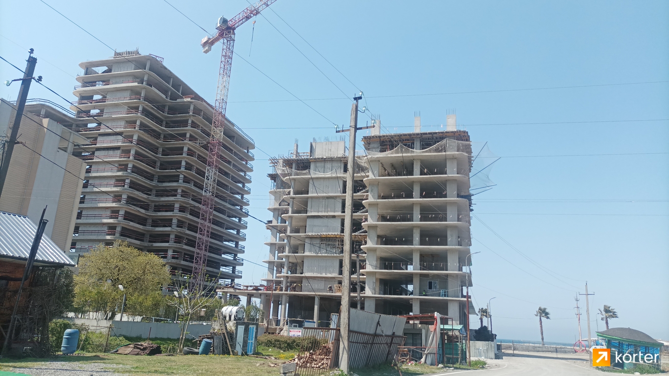 Construction progress Mgzavrebi Seaside - Spot 2, April 2022