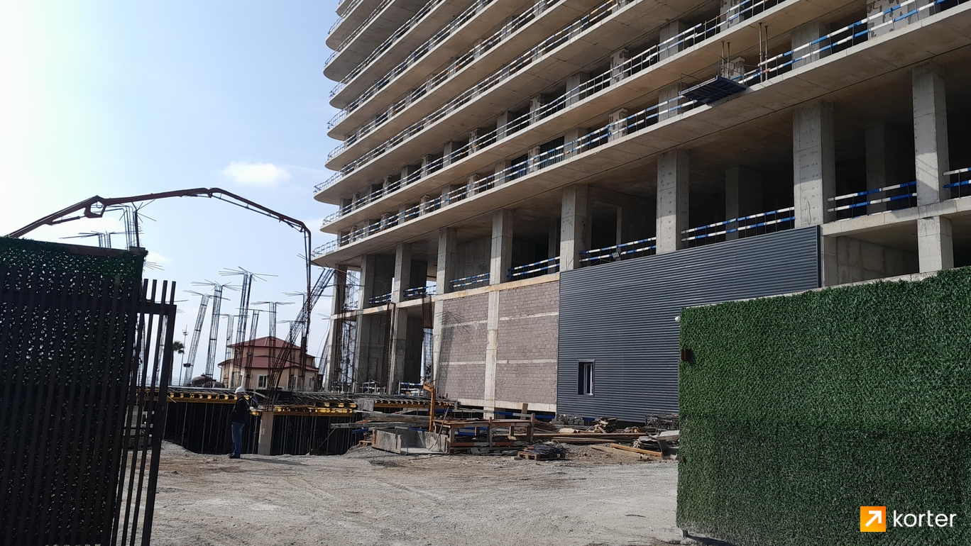 Construction progress Radisson Residences - Spot 2, April 2024