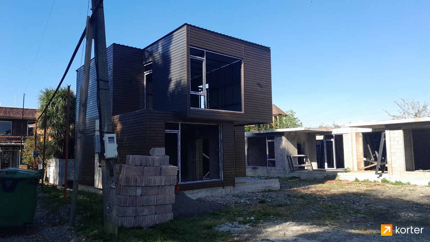 Construction progress Sunny Cottage - Spot 1, апрель 2024