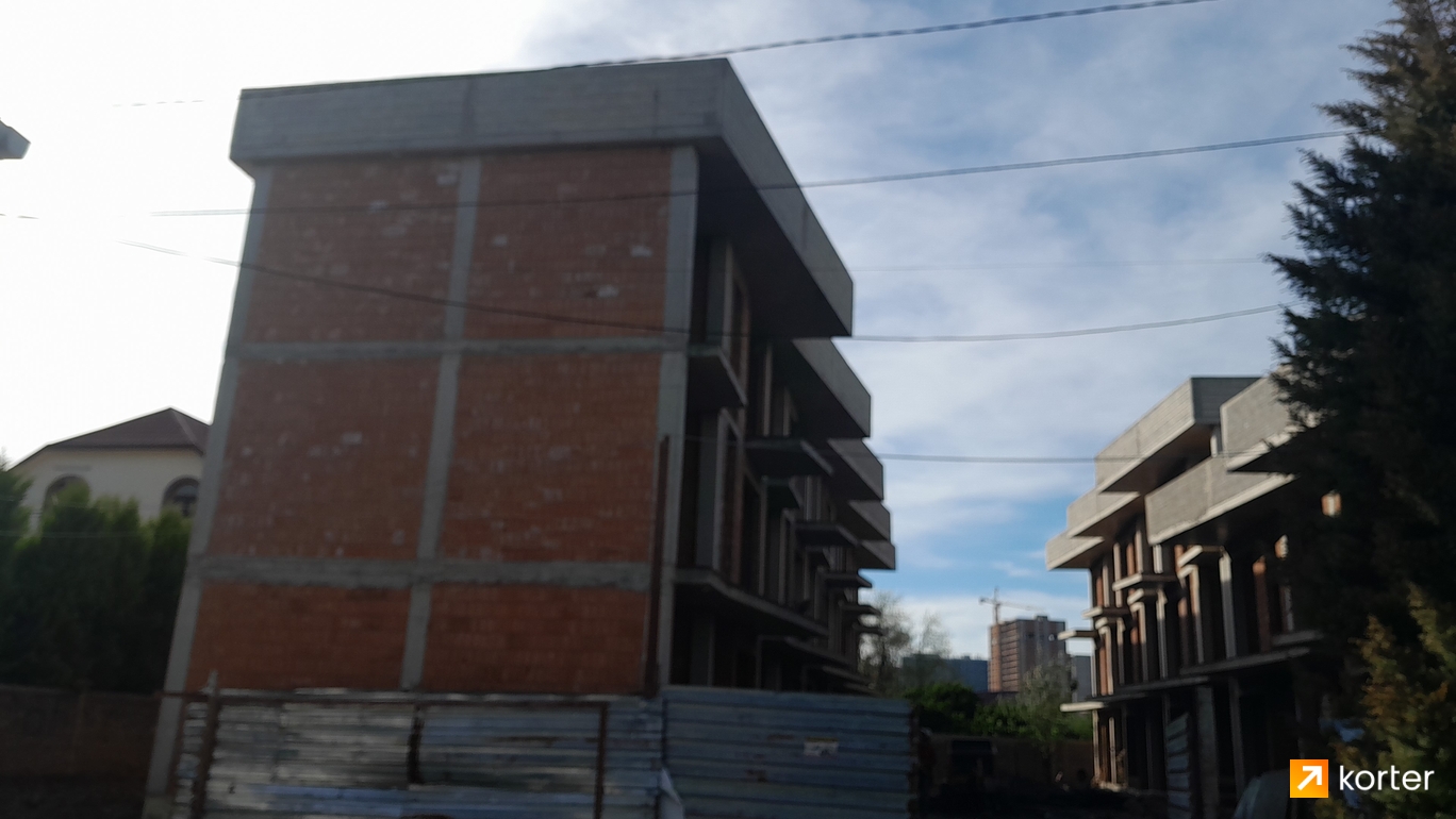 Construction progress Parkside Villas - Spot 6, April 2024