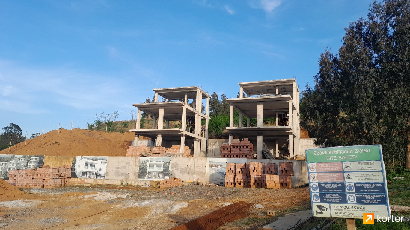 Construction progress Paradise Chakvi - Spot 1, April 2024