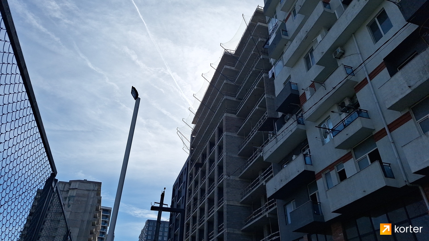 Construction progress Boulevard Residence - Spot 5, April 2024