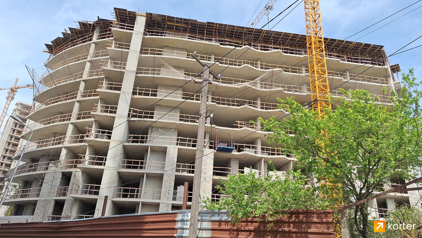 Construction progress Lux Residence - Spot 2, April 2024