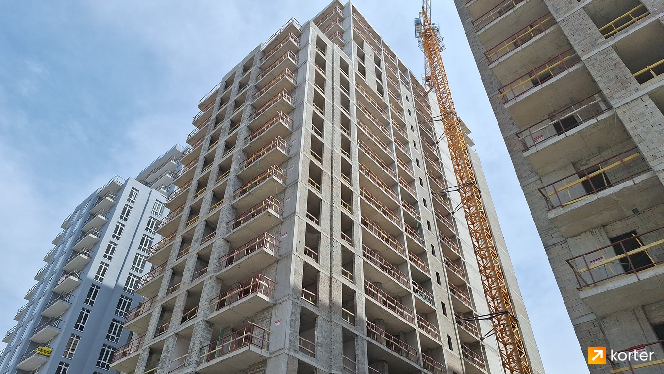 მშენებლობის პროცესი New Boulevard Residence - რაკურსი 1, აპრილი 2024