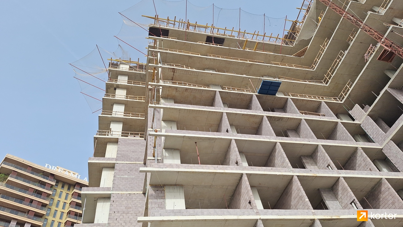 Construction progress Dream Residence Chakvi - Spot 1, April 2024