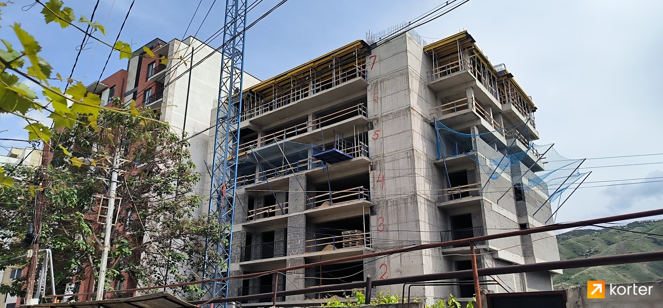 Construction progress House Manavi - Spot 1, May 2024