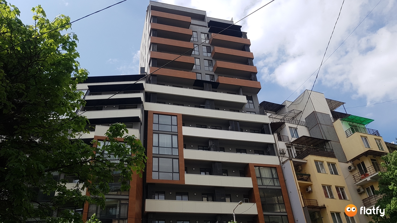 Construction progress Round Square Residence - Spot 1, май 2019