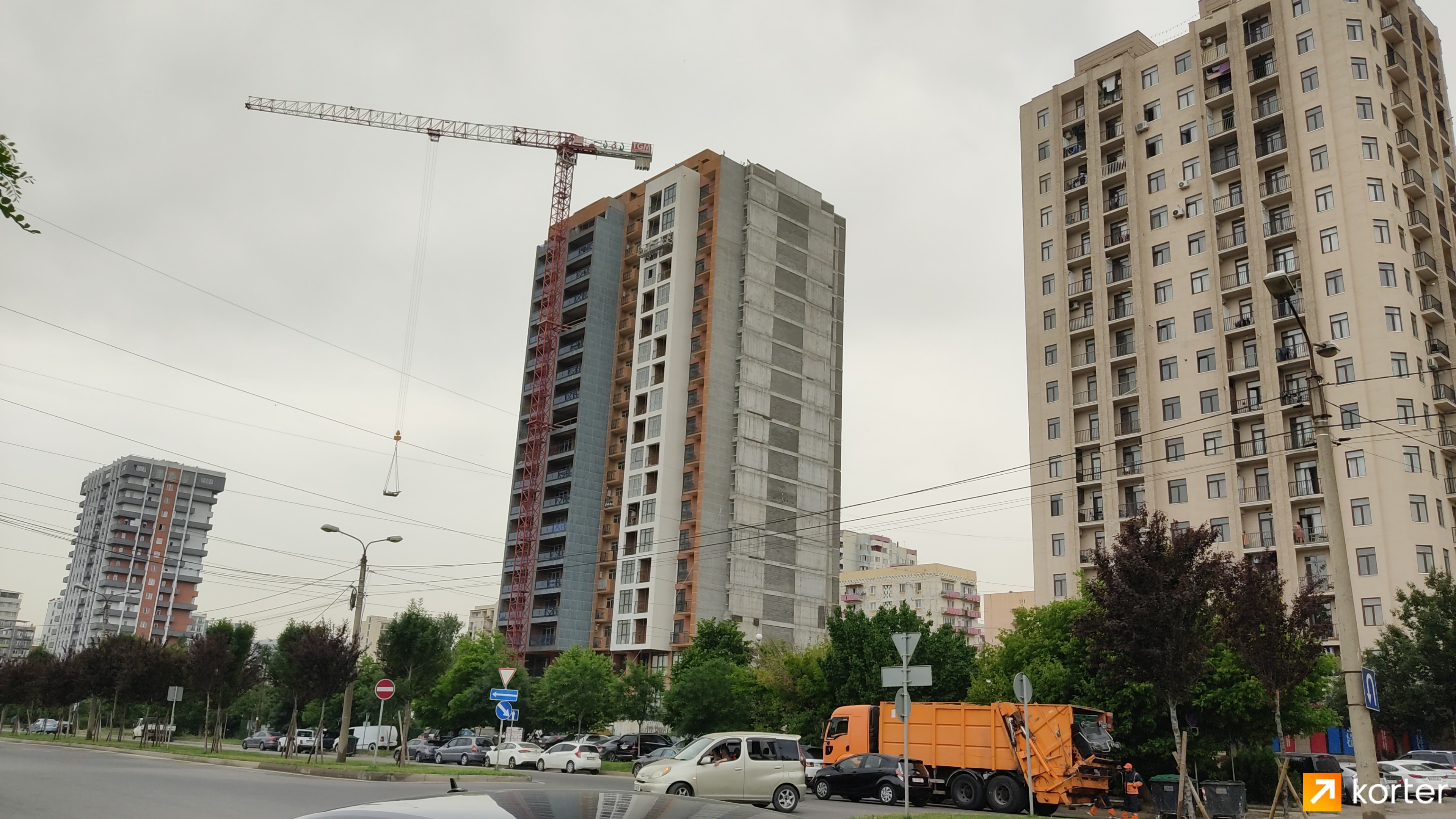 მშენებლობის პროცესი House on Parnavaz Mepe 8 - რაკურსი 2, ივნისი 2022