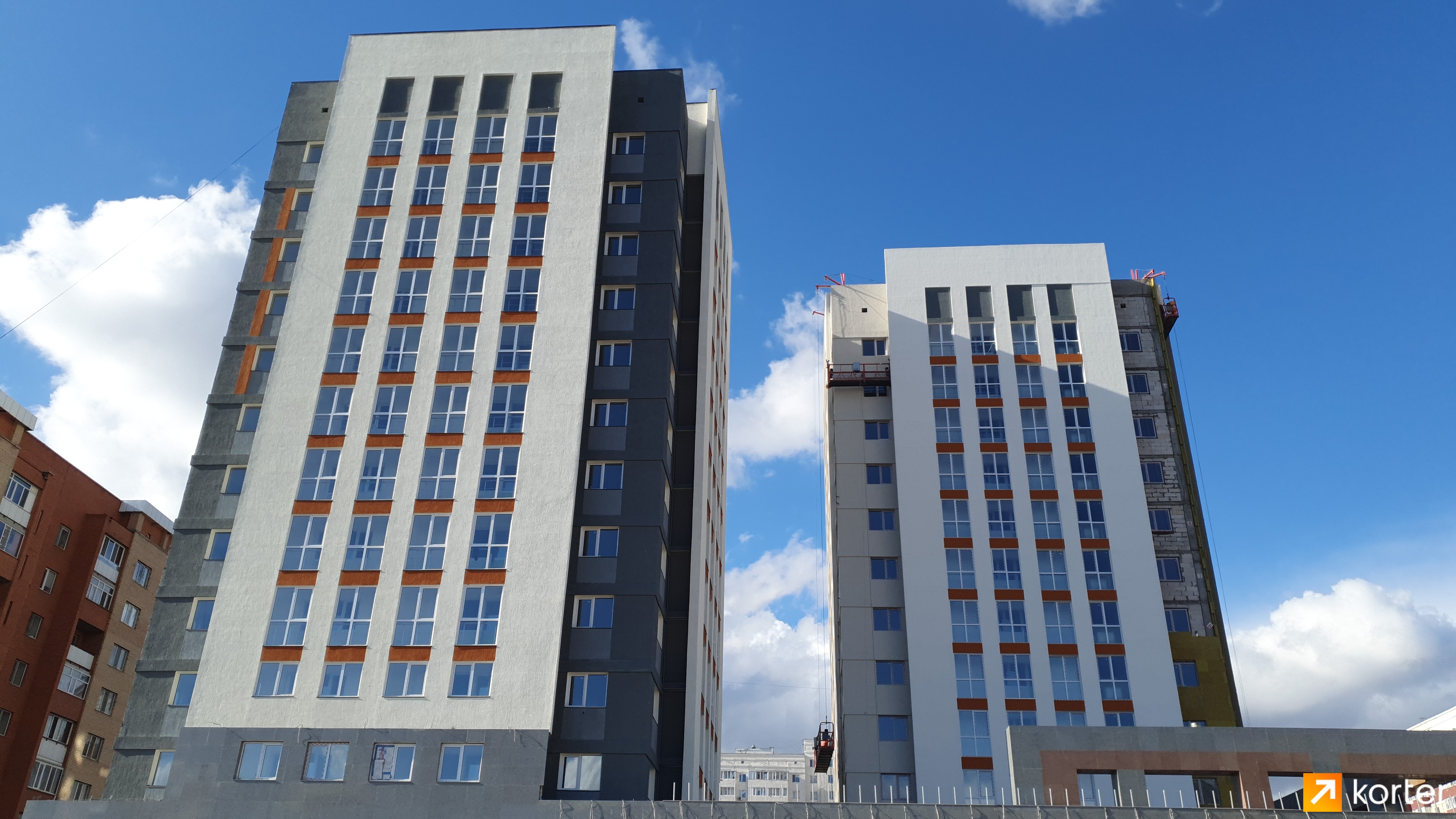 Ход строительства ЖК на Кошкарбаева / Айнаколь - Ракурс 2, Сентябрь 2020