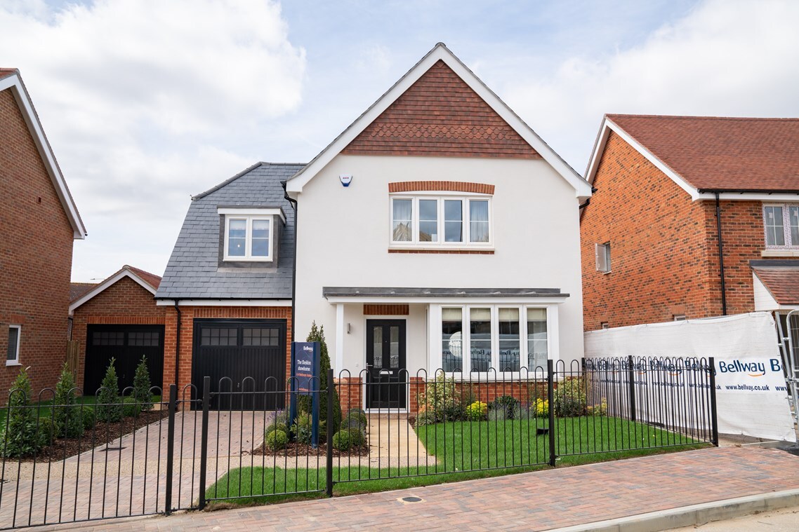 Keephatch Gardens by Bellway New Homes for Sale Korter