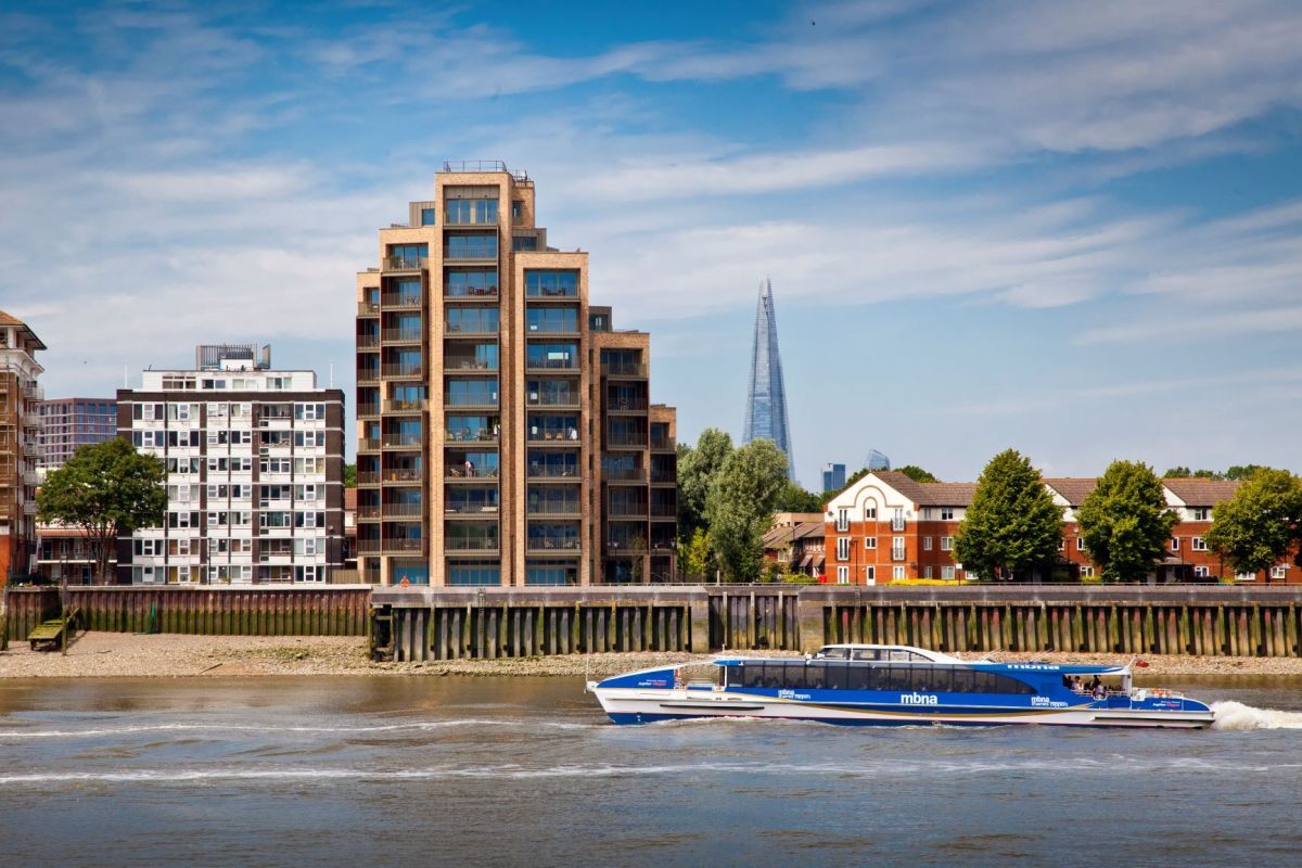 New Pier Wharf in London