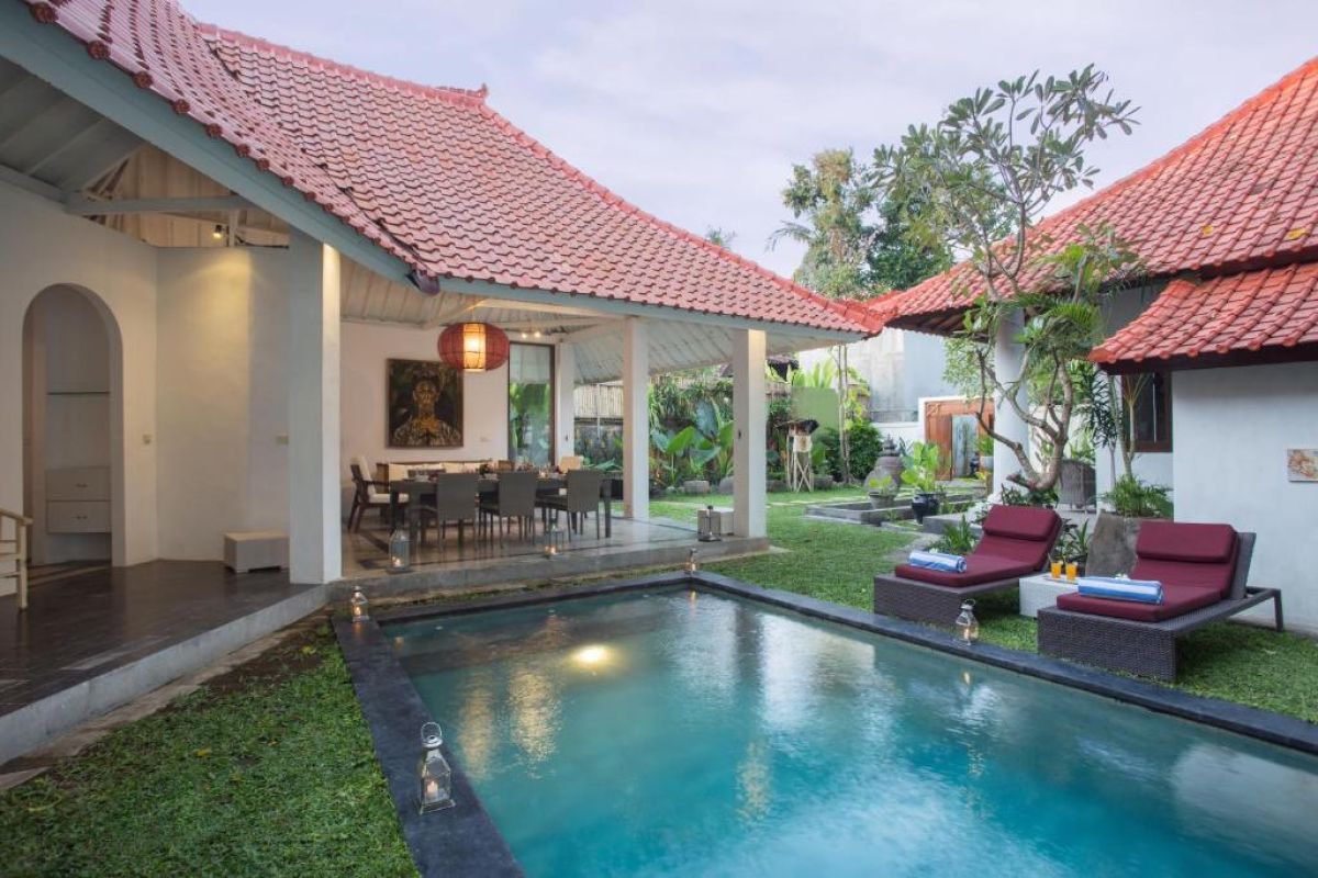  Family Friendly Villa Etnik Seminyak