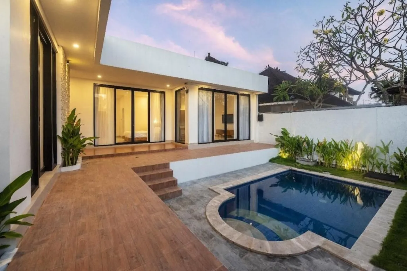 3 bedroom villas in seminyak HRSM0498 - 1
