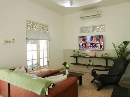 Villa The White House Seminyak - Rent for Monthly - Bali