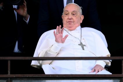 Papa Francisco Saluda A Los feligreses Públicamme Tras Su Alta Hospitalaria: 'Gracias A Todos' | Internacional | Noticias