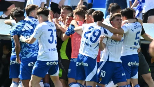La Romareda explota de felicidad con la primera victoria de Gabi, que saca al Zaragoza del descenso