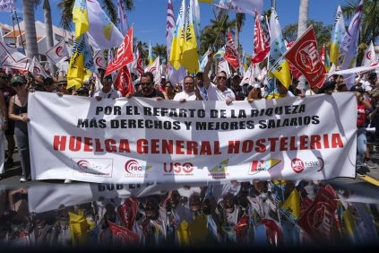 Protesta Hotelera en España: Miles de Personas SE ManifiSaron Este Viernes en La Zona Turística del Sur de Tenerife | Internacional | Noticias