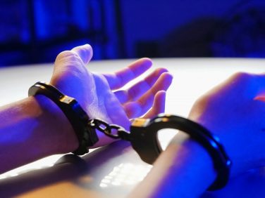 ECUATORIANO CON ANTECEDENTOS POR ABUSO ES Sexual Es arrestado Por Ice en Nueva York JUNTO A MÁS DE 200 INMIGRANTES ILEGALES | Internacional | Noticias