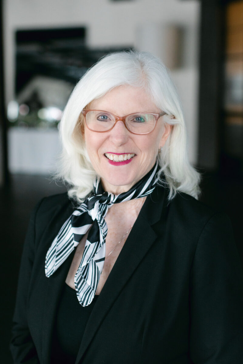 picture of Maureen Larson