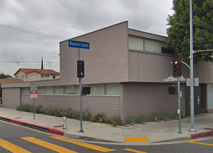 Beverly Hills, 493 South Robertson Boulevard, 90211 - Beverly Hills - Potential Art / Mural Site | Beautify