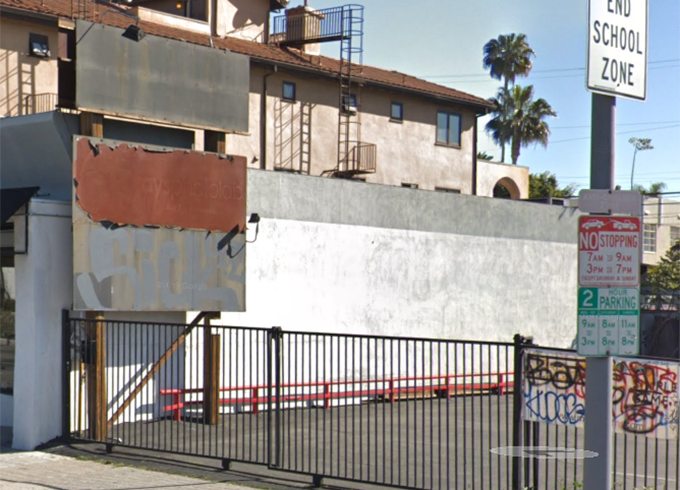 Los Angeles, 1330 North Highland Avenue, 90028 - Central LA - Potential Art / Mural Site | Beautify