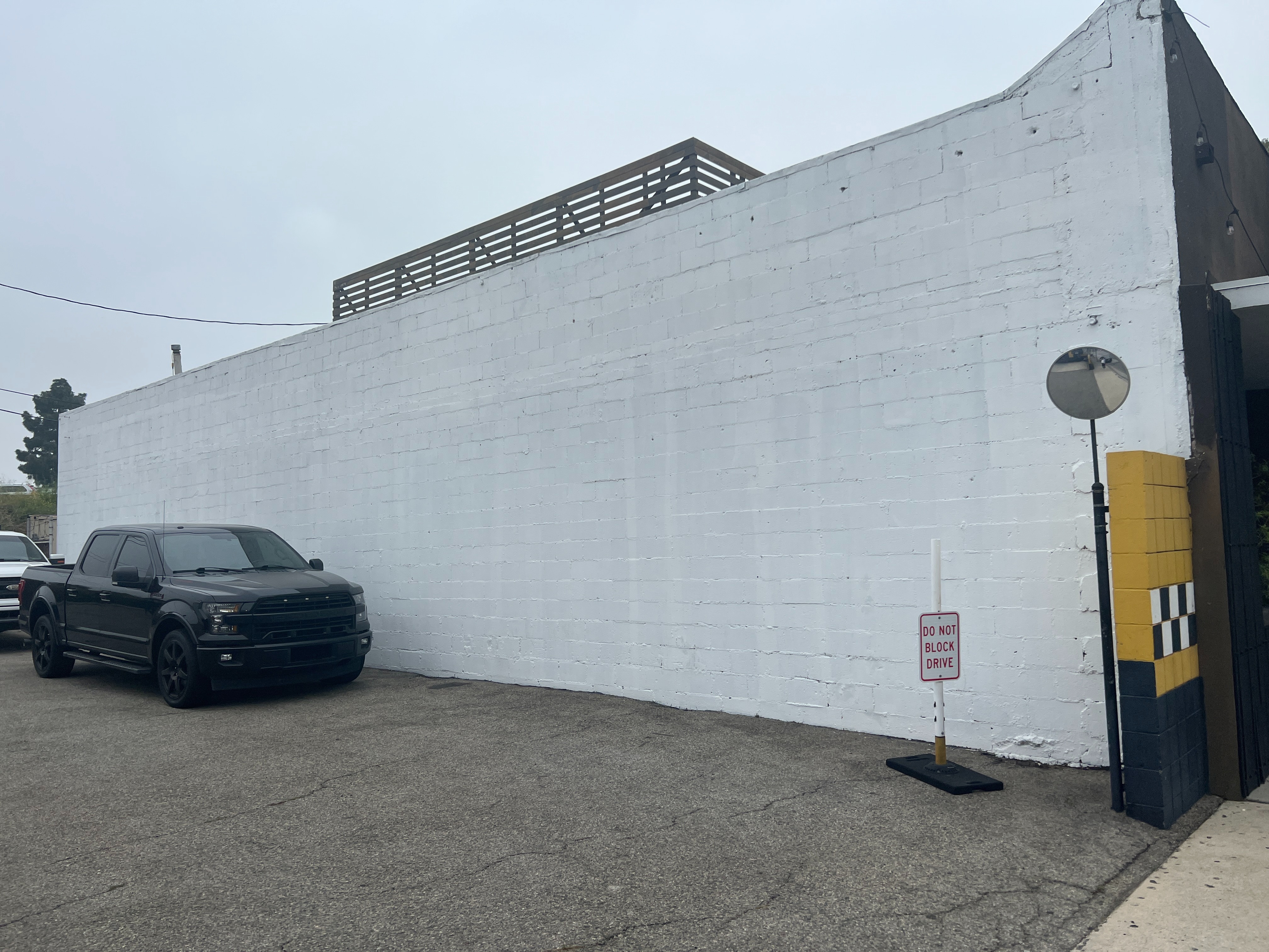 Santa Monica, 3321 Pico Boulevard, 90405 - Pico - Potential Art / Mural Site | Beautify