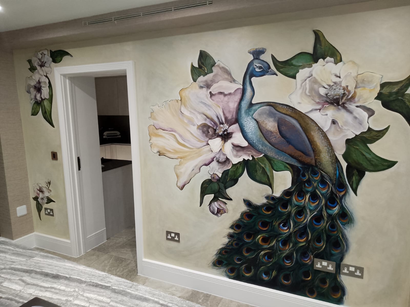 Resplendent peacock | cwallismurals | Charlotte Wallis - abstract, realism, nature, fantasy | Beautify