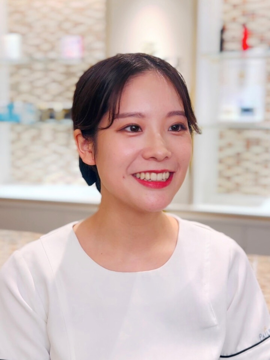 山脇さん　2021年新卒入社の動画の写真