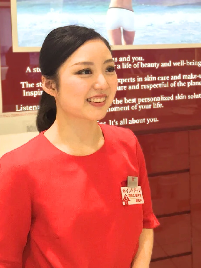 キャリア採用｜セラピスト・名古屋｜最大月給35万円可（経験者）＆未経験でも年収300万円以上が可能！正社員登用率95％以上の美容部員・BA募集中の求人の写真