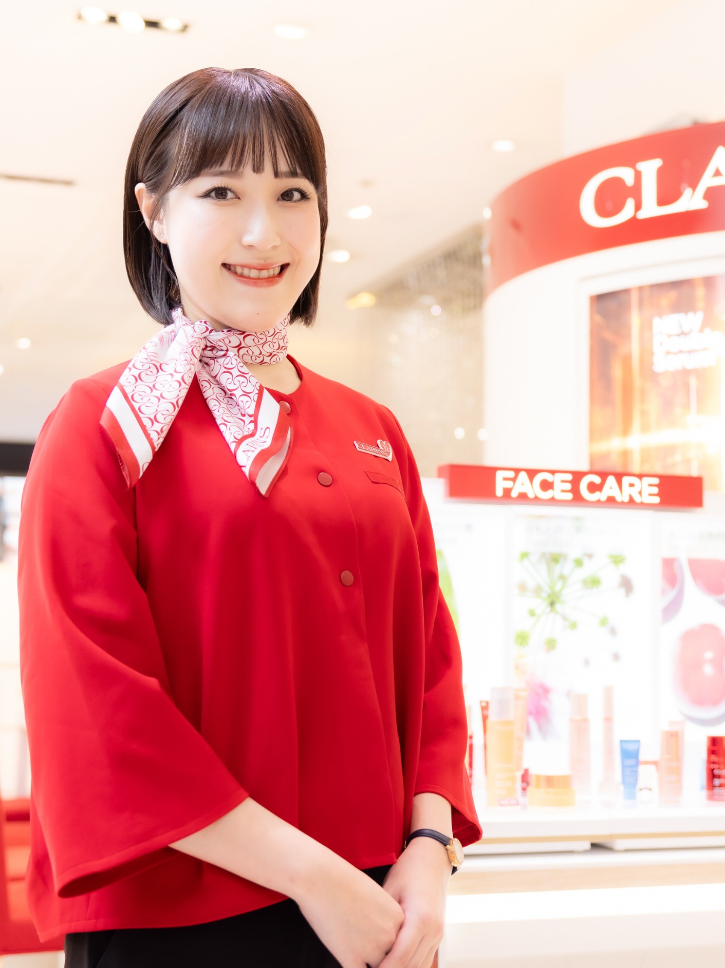 27年卒｜百貨店配属確約！ラグジュアリーブランド「クラランス」がプレエントリー受付中の求人の写真