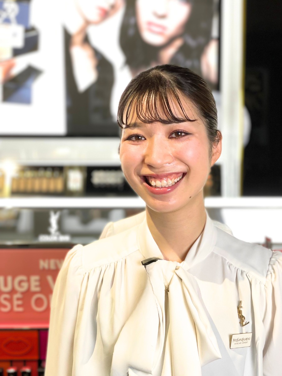 イヴ・サンローラン・ボーテ（YSL)｜ビューティースペシャリスト（美容部員・BA）にインタビューの写真