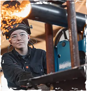 welding woman