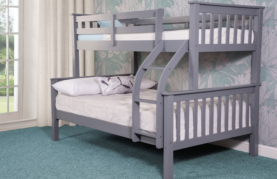 three sleeper bunk bed with mattress