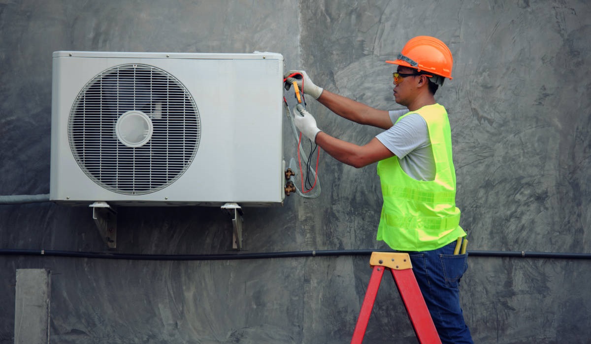 Air Conditioner Installer