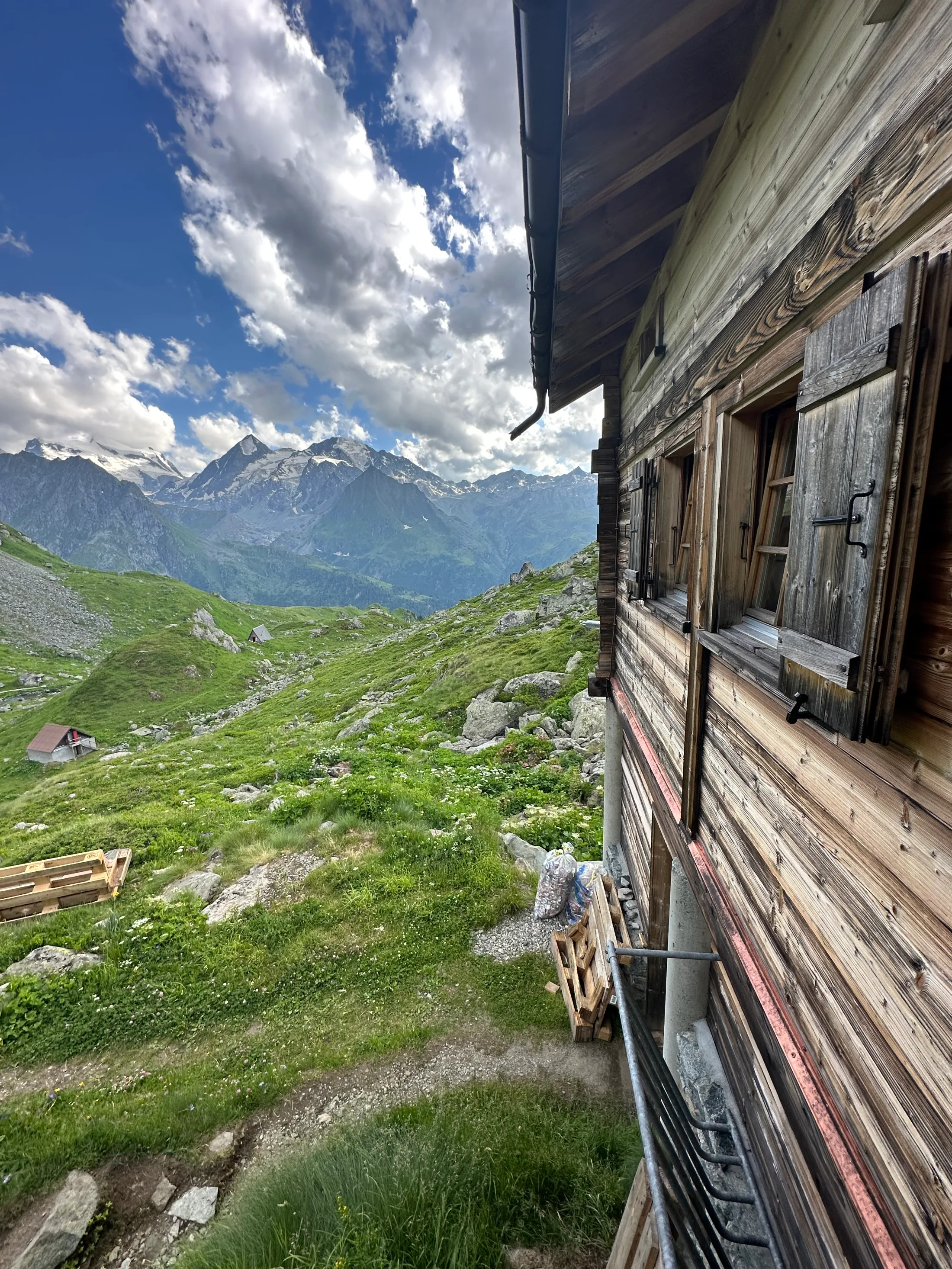 Cabane de Louvie
