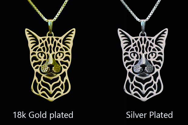 Cat pendant necklace