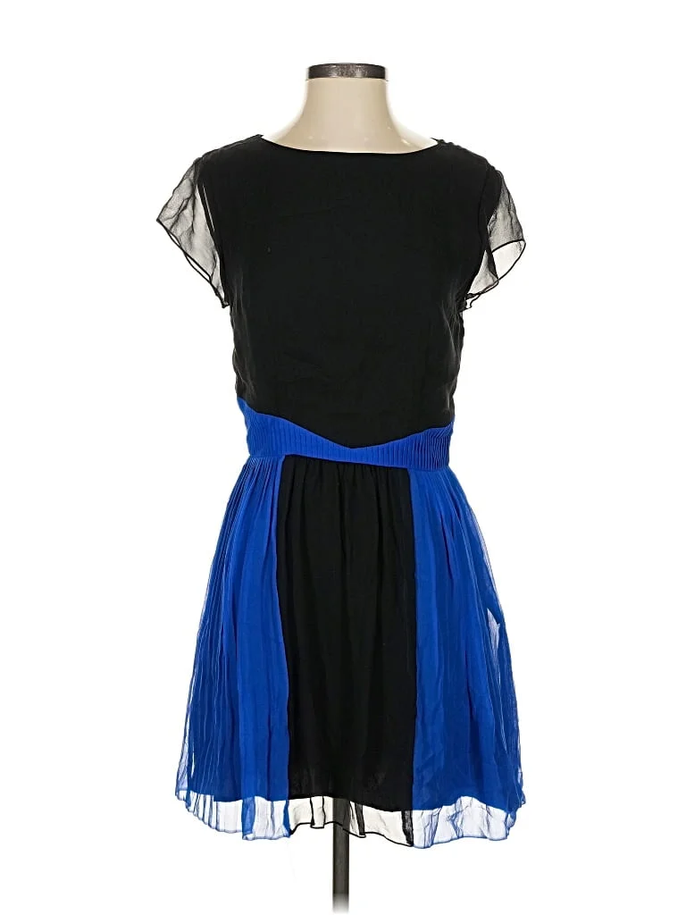 Porter Grey Cocktail Dress - DropWaist: Blue Color Block Dresses - Used - Size 4