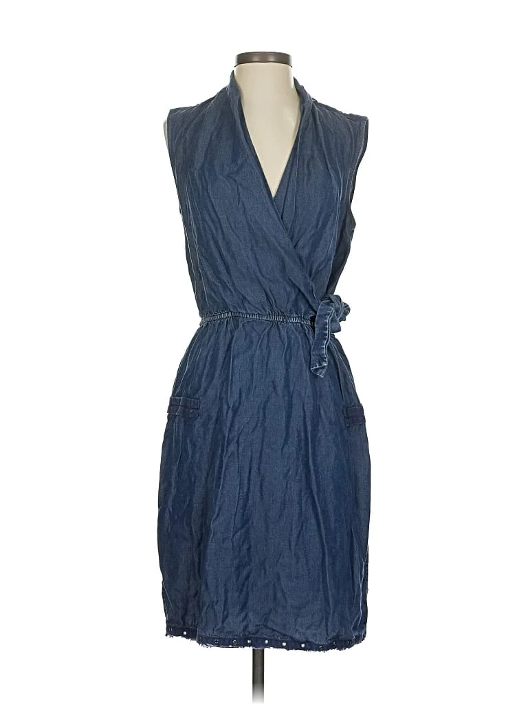 Elie Tahari Casual Dress - Wrap: Blue Dresses - Used - Size 1
