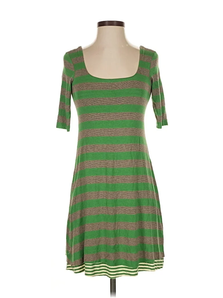 B44 Dressed Casual Dress: Green Stripes Pattern Dresses - Used - Size X-Small