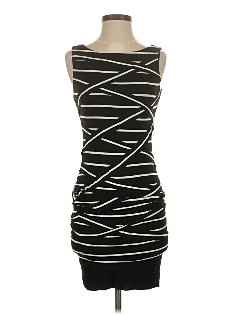B44 Dressed Cocktail Dress - Bodycon: Black Graphic Pattern Dresses - Used - Size Small