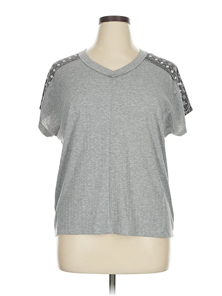 vintage threadz Short Sleeve T-Shirt: Silver Tops - Size X-Large