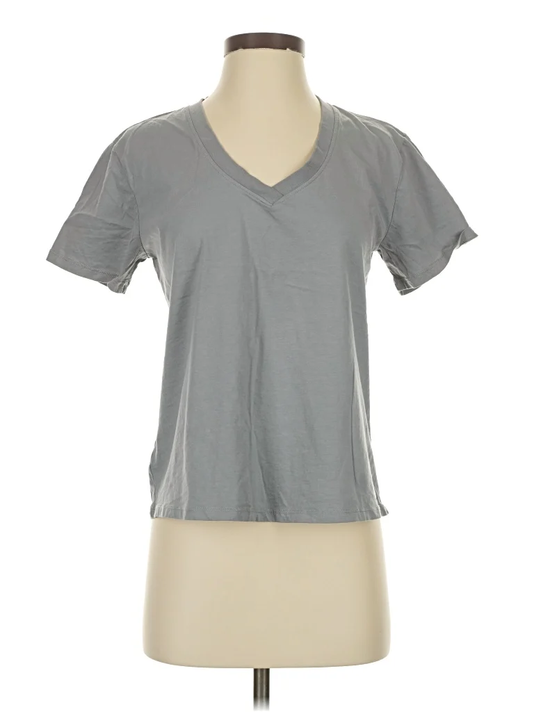easy STANDARD Short Sleeve T-Shirt: Gray Tops - Size Small