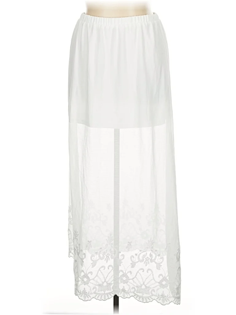 Candie's Casual Skirt: White Bottoms - Size X-Large