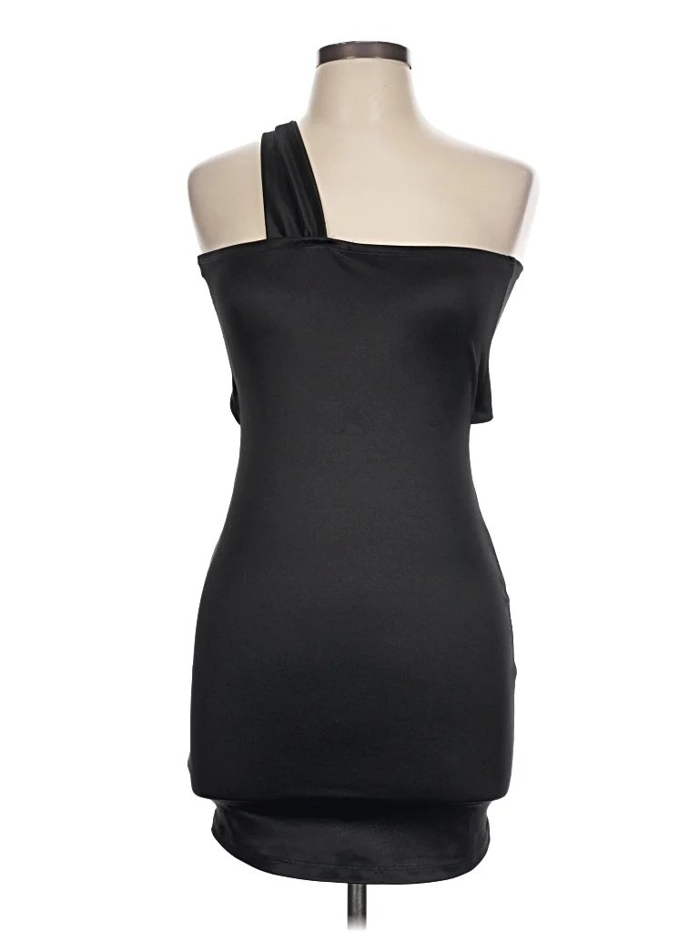 TRENDS Cocktail Dress: Black Dresses - Size Large