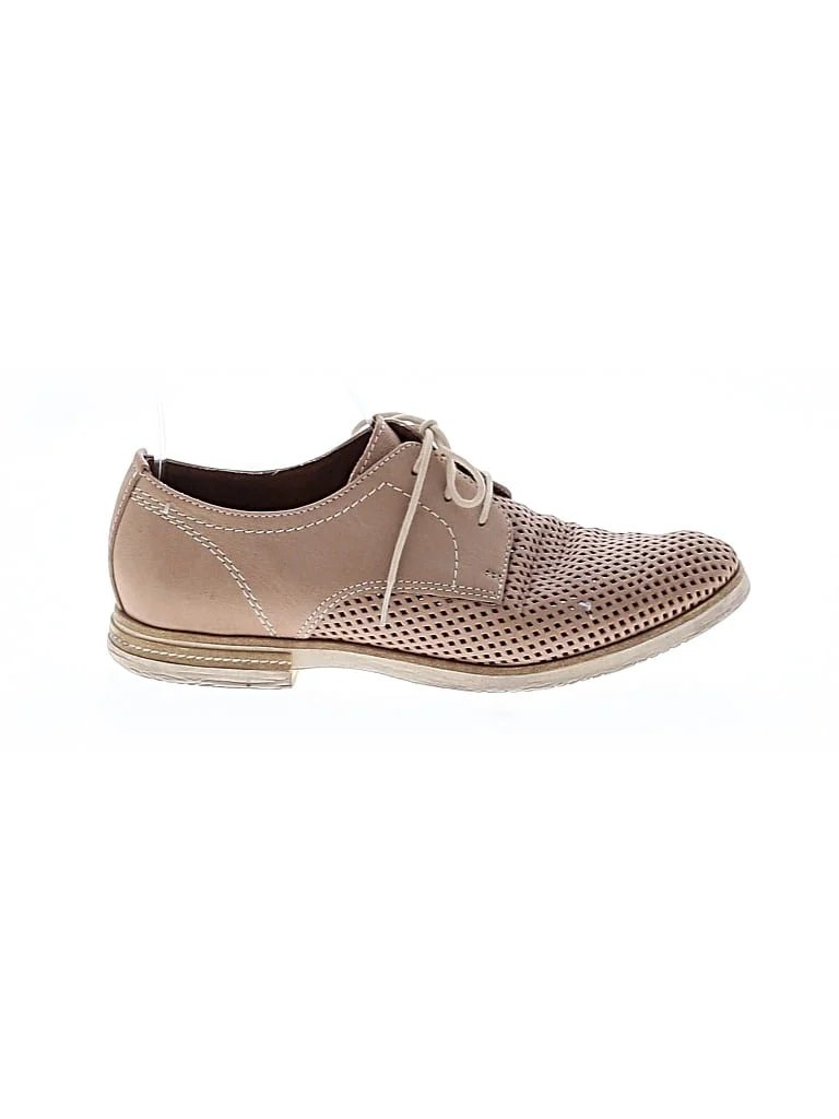 Tamaris Flats: Tan Solid Pattern Shoes - Size 37