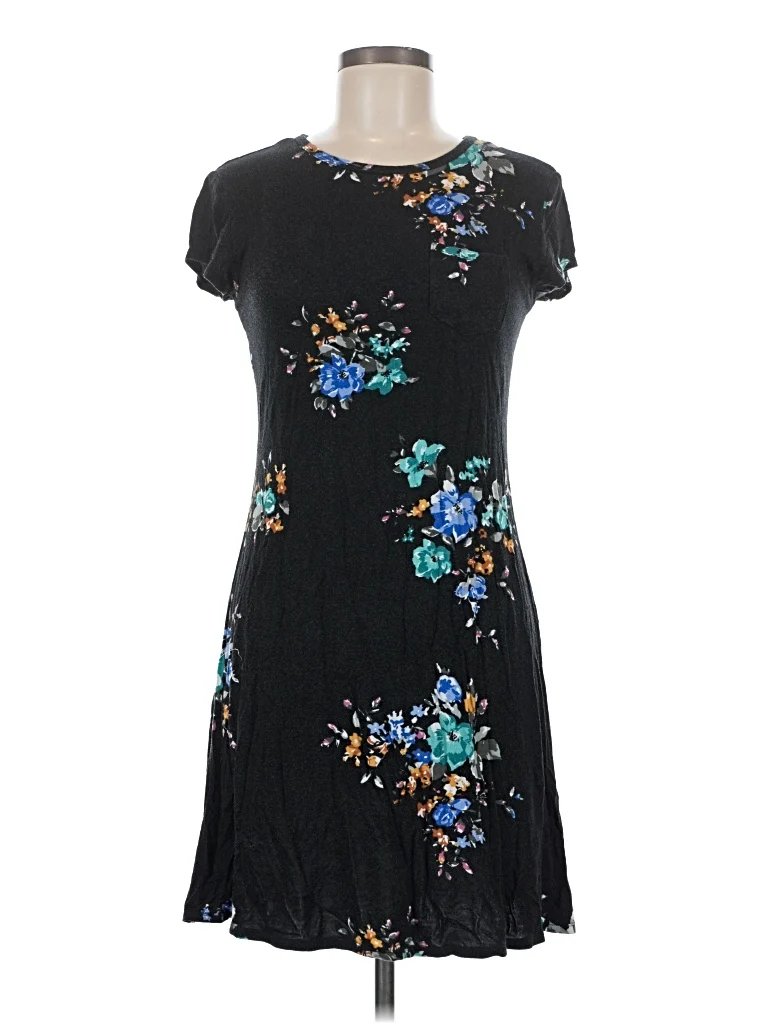 SO Casual Dress: Black Dresses - Used - Size Medium