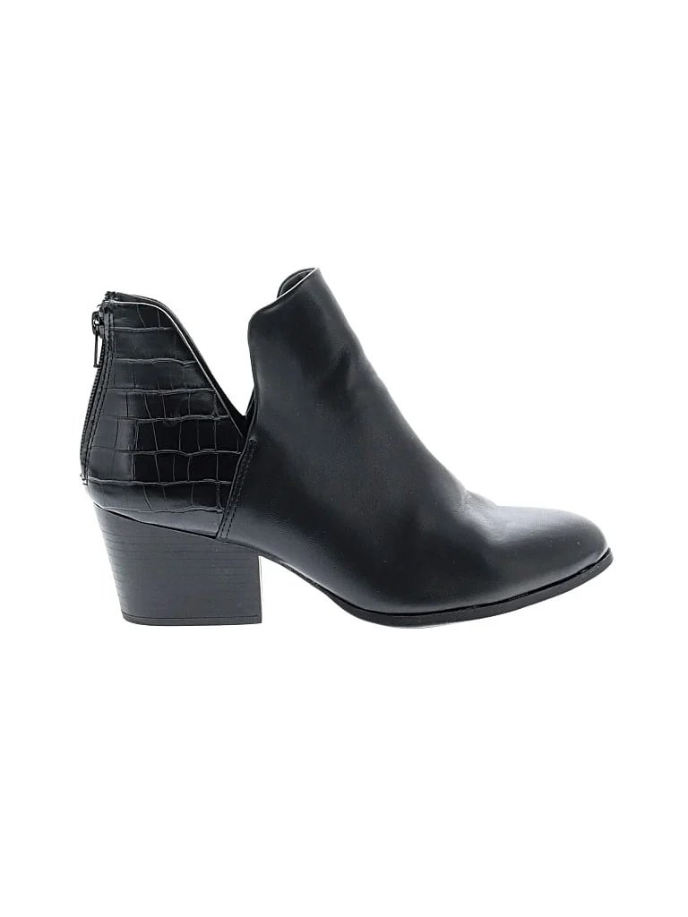 SO Ankle Boots: Black Shoes - Size 8 1/2